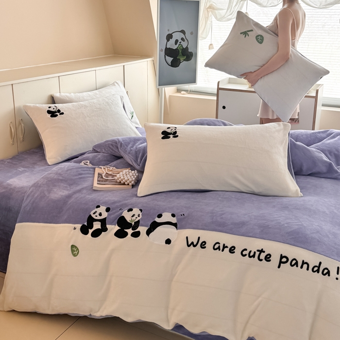 91家纺网 家纺一手货源 找家纺 懒猫家纺 2025新款牛奶绒刺绣四件套-胖达 胖达-星辰紫