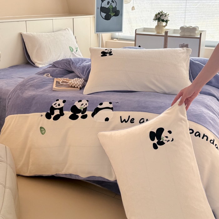 91家纺网 家纺一手货源 找家纺 懒猫家纺 2025新款牛奶绒刺绣四件套-胖达 胖达-星辰紫