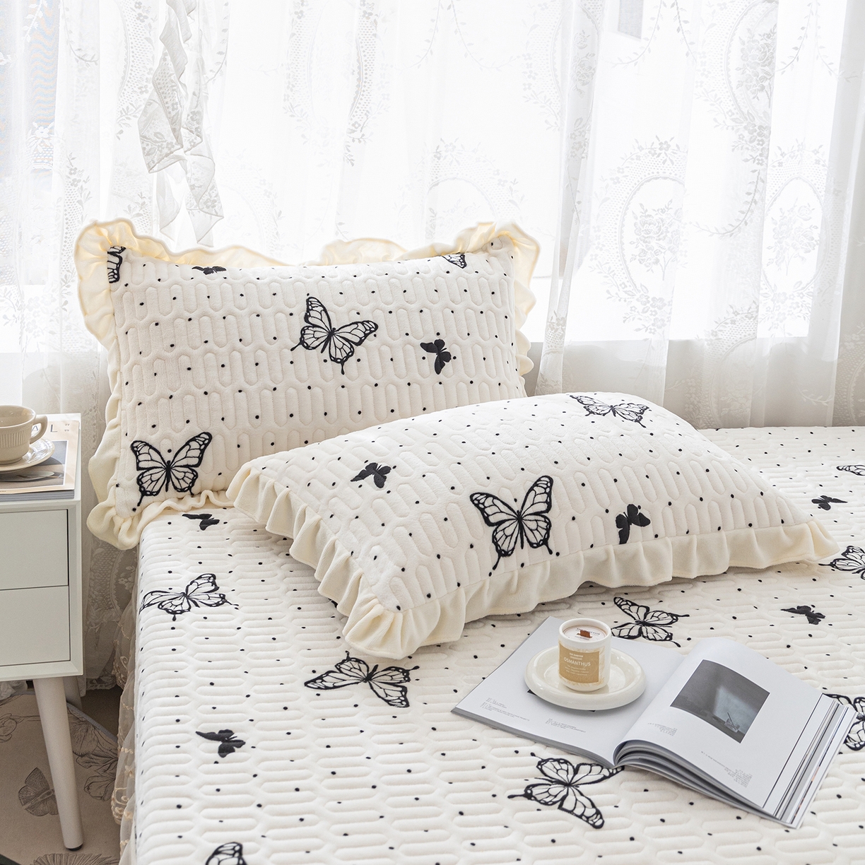 91家纺网 家纺一手货源 找家纺 美优兰 2025秋冬新款牛奶绒榻榻米垫床盖（可定制） 蝶梦