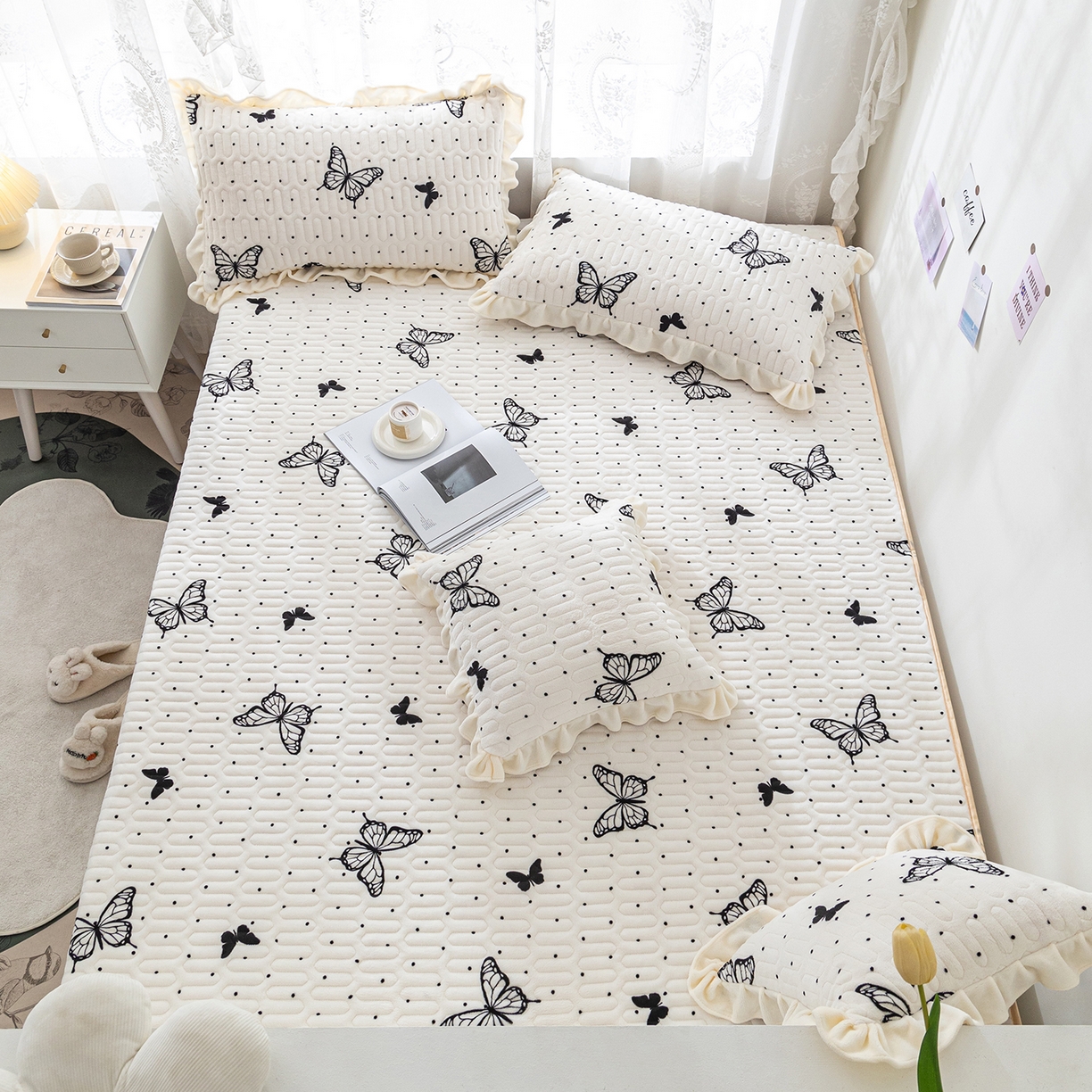 91家纺网 家纺一手货源 找家纺 美优兰 2025秋冬新款牛奶绒榻榻米垫床盖（可定制） 蝶梦