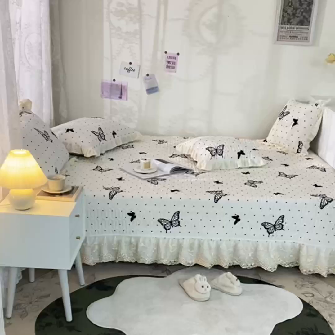 91家纺网 家纺一手货源 找家纺 美优兰 2025秋冬新款牛奶绒榻榻米垫床盖（可定制） 蝶梦