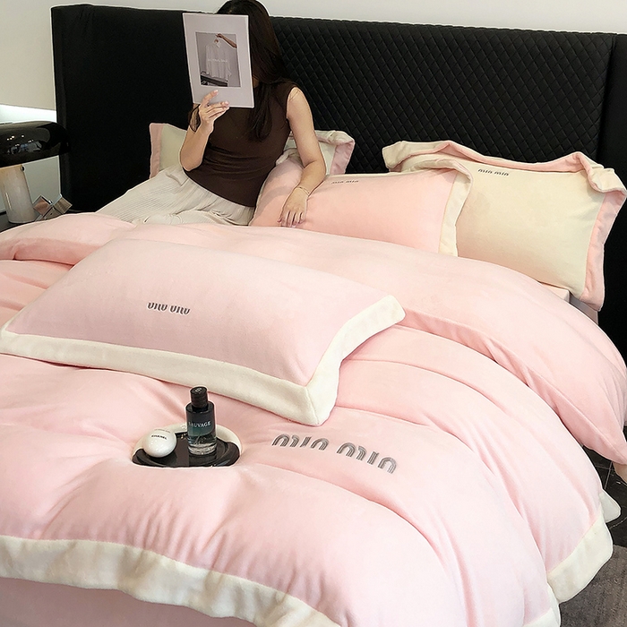 91家纺网 家纺一手货源 找家纺 （总）懒猫家纺 2025新款牛奶绒刺绣四件套-贝利