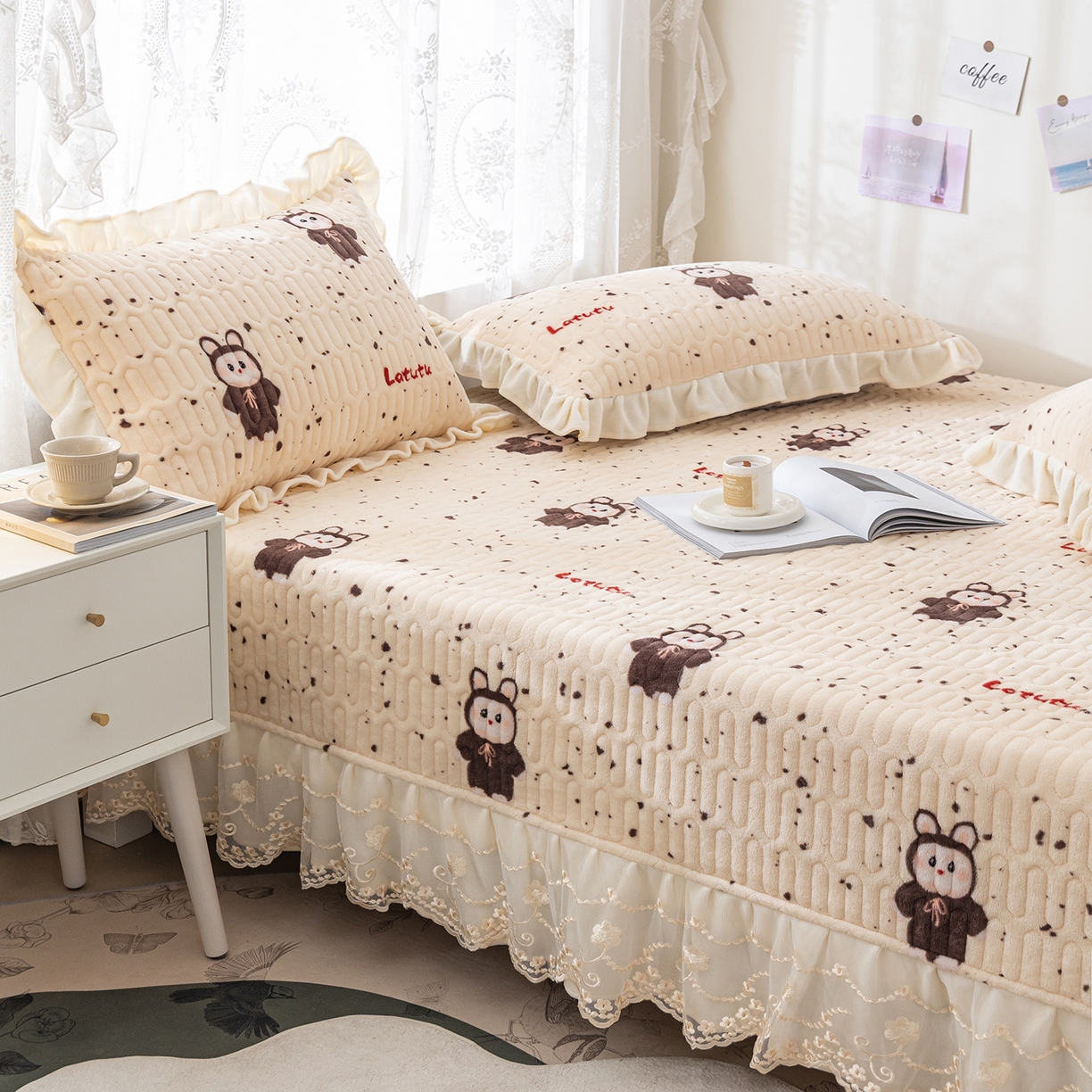 91家纺网 家纺一手货源 找家纺 美优兰 2025秋冬新款牛奶绒榻榻米垫床盖（可定制） 拉兔兔