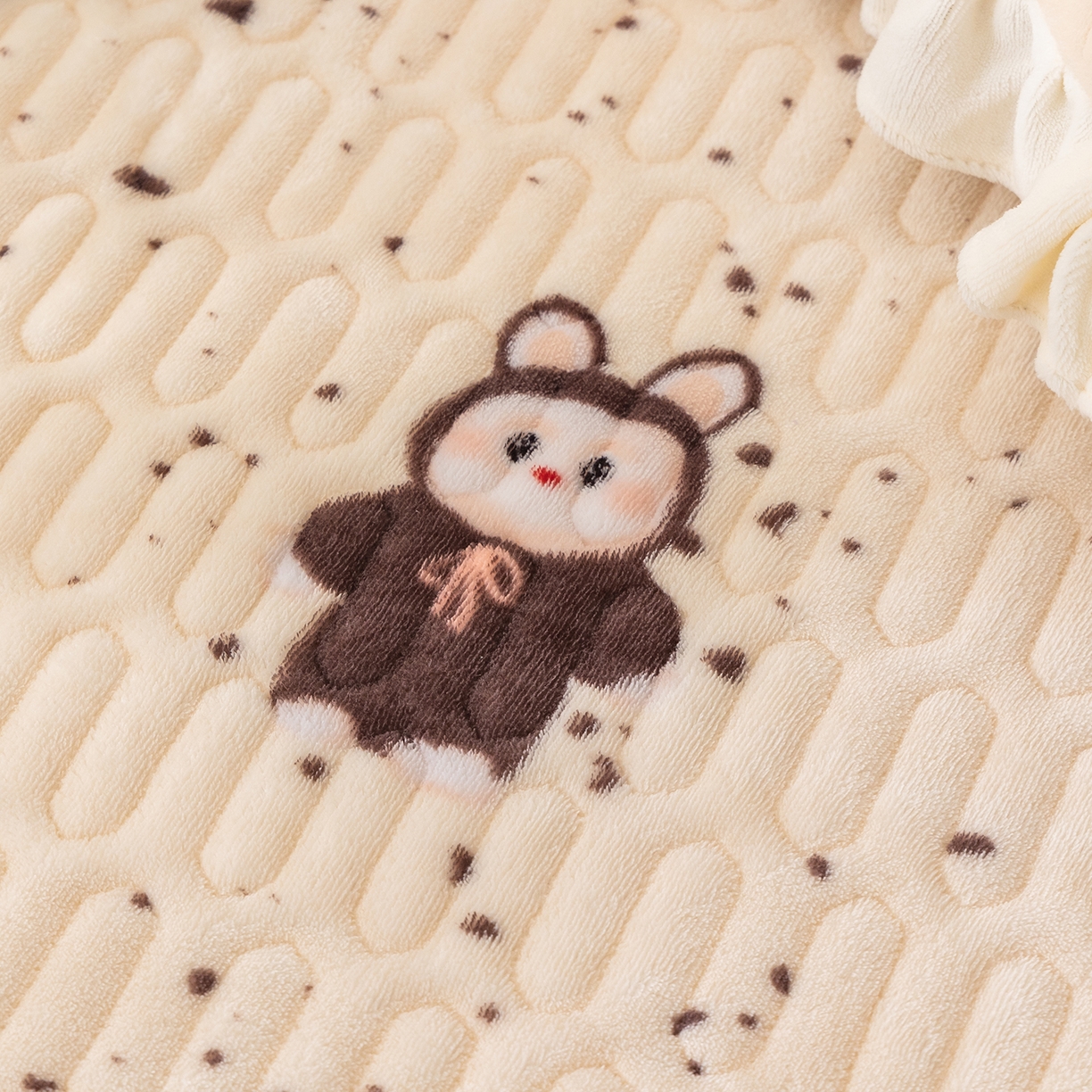 91家纺网 家纺一手货源 找家纺 美优兰 2025秋冬新款牛奶绒榻榻米垫床盖（可定制） 拉兔兔