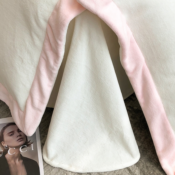 91家纺网 家纺一手货源 找家纺 懒猫家纺 2025新款牛奶绒刺绣四件套-贝利 贝利-奶昔白粉