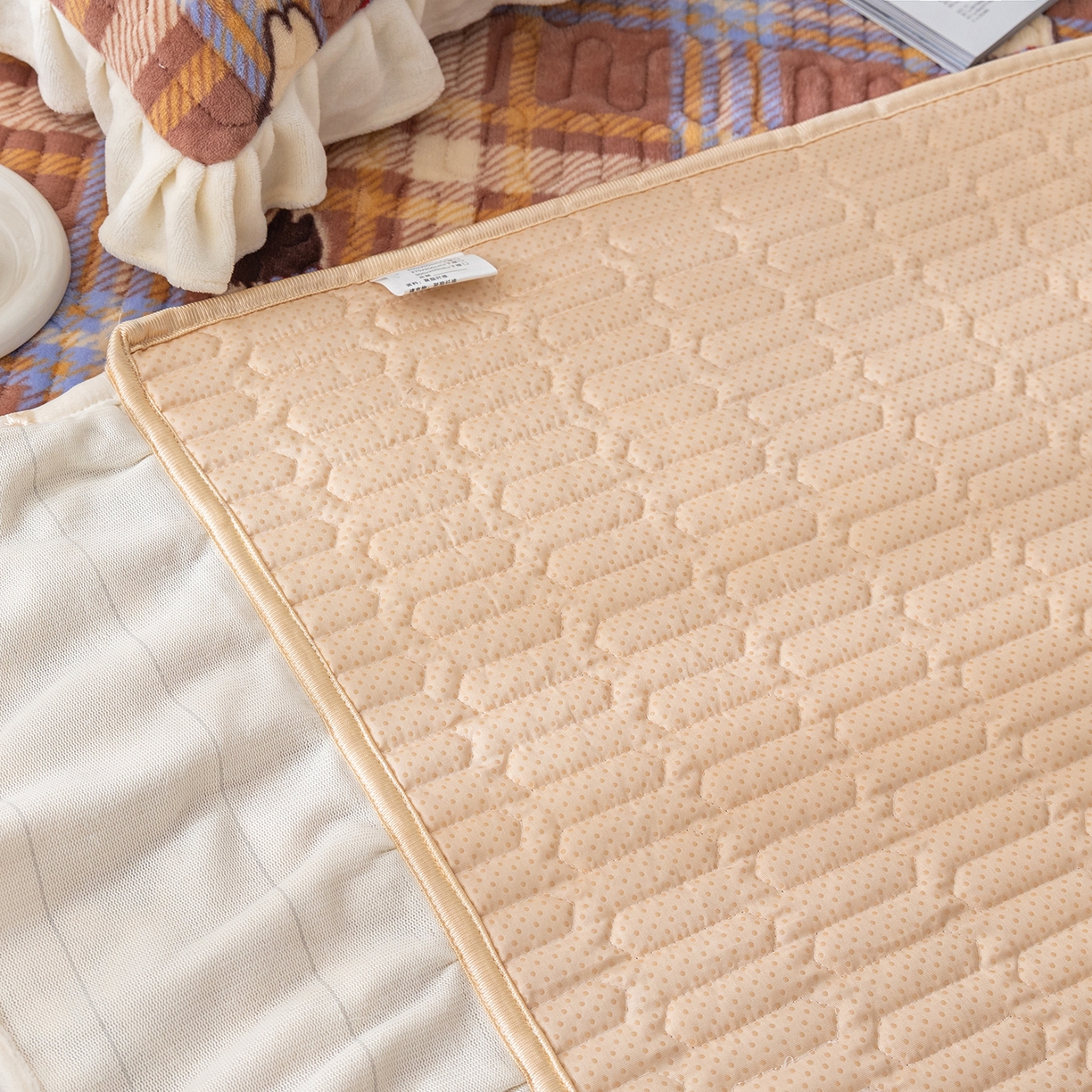 91家纺网 家纺一手货源 找家纺 美优兰 2025秋冬新款牛奶绒榻榻米垫床盖（可定制）美拉小狗