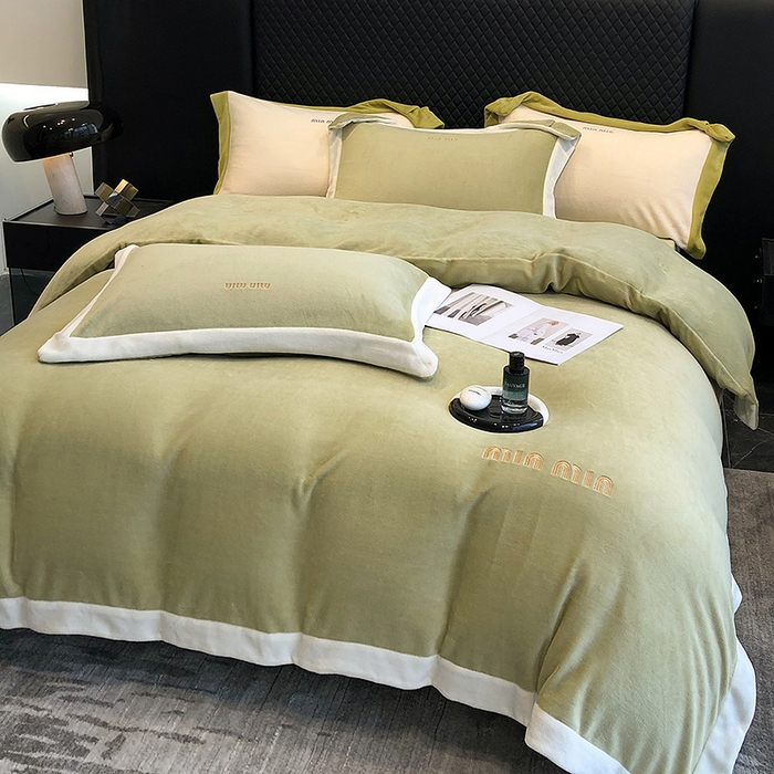 91家纺网 家纺一手货源 找家纺 懒猫家纺 2025新款牛奶绒刺绣四件套-贝利 贝利-牛油果