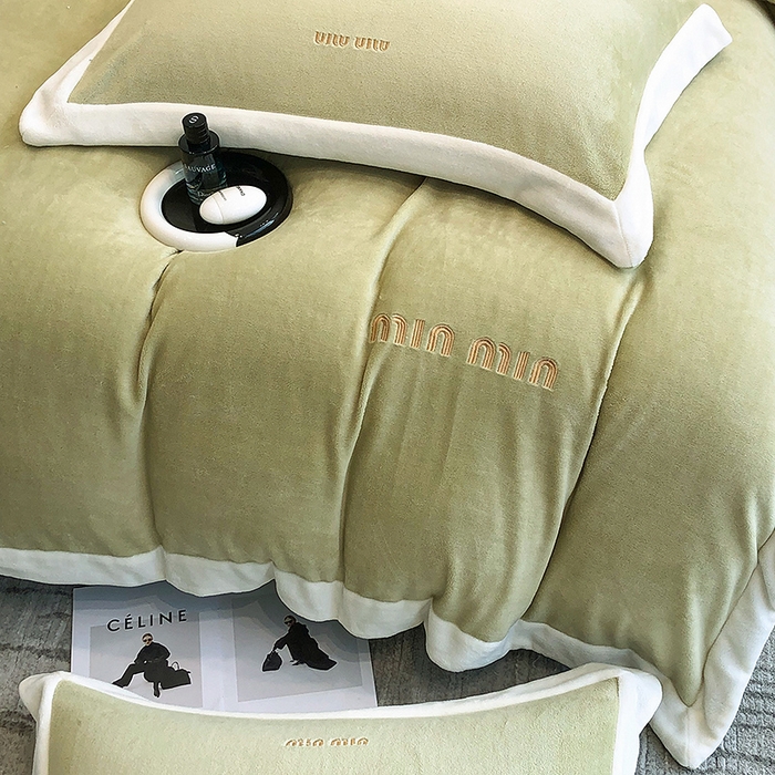 91家纺网 家纺一手货源 找家纺 懒猫家纺 2025新款牛奶绒刺绣四件套-贝利 贝利-牛油果