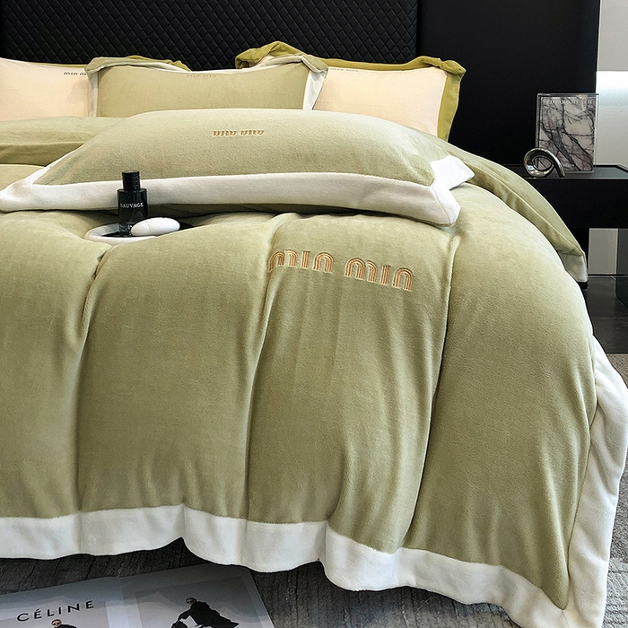 91家纺网 家纺一手货源 找家纺 懒猫家纺 2025新款牛奶绒刺绣四件套-贝利 贝利-牛油果