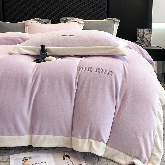 91家纺网 家纺一手货源 找家纺 懒猫家纺 2025新款牛奶绒刺绣四件套-贝利 贝利-香芋紫