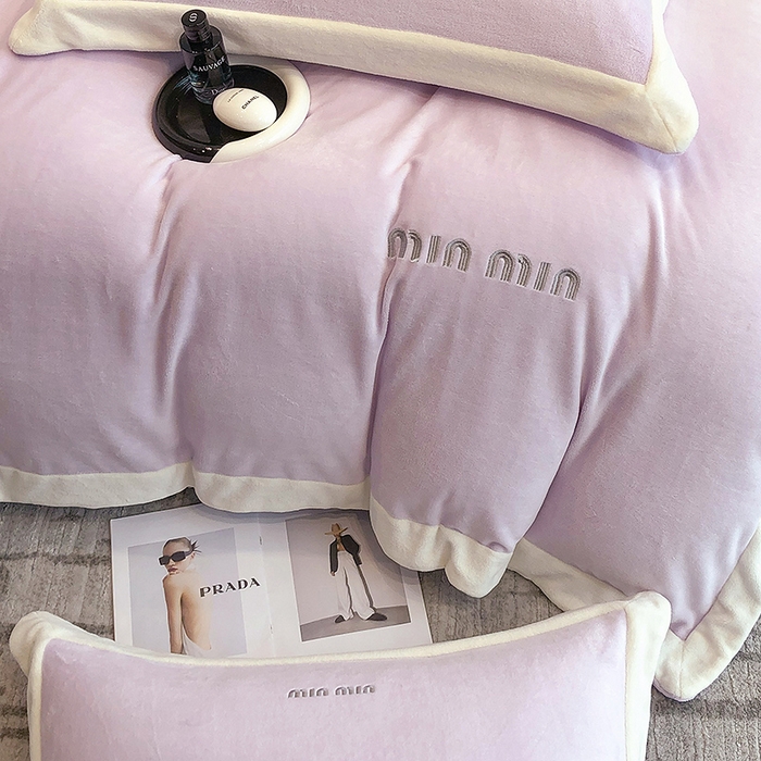 91家纺网 家纺一手货源 找家纺 懒猫家纺 2025新款牛奶绒刺绣四件套-贝利 贝利-香芋紫