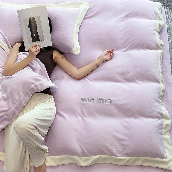 91家纺网 家纺一手货源 找家纺 懒猫家纺 2025新款牛奶绒刺绣四件套-贝利 贝利-香芋紫