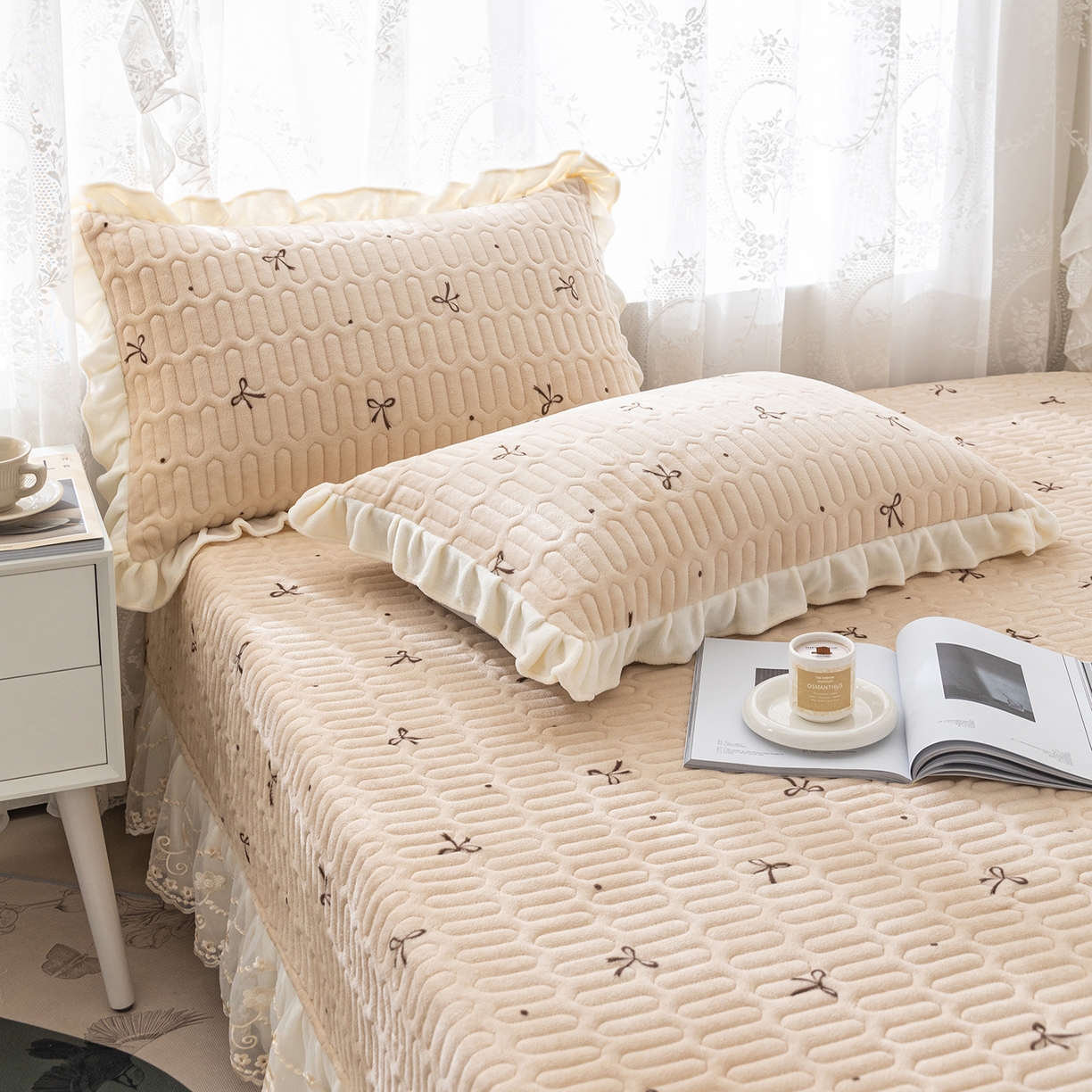 91家纺网 家纺一手货源 找家纺 美优兰 2025秋冬新款牛奶绒榻榻米垫床盖（可定制）如意结