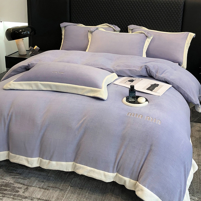 91家纺网 家纺一手货源 找家纺 懒猫家纺 2025新款牛奶绒刺绣四件套-贝利 贝利-薰衣草紫