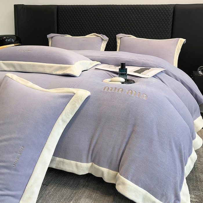 91家纺网 家纺一手货源 找家纺 懒猫家纺 2025新款牛奶绒刺绣四件套-贝利 贝利-薰衣草紫