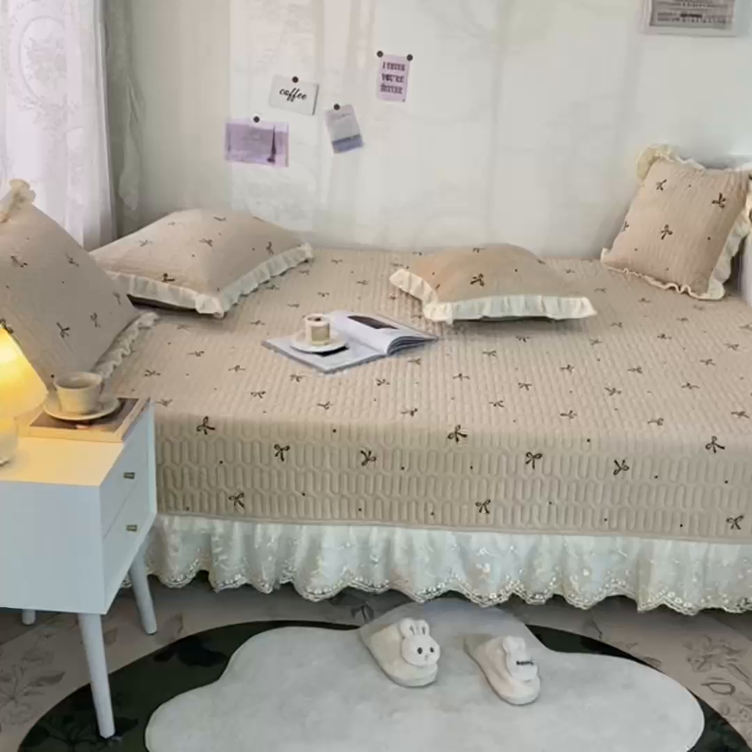 91家纺网 家纺一手货源 找家纺 美优兰 2025秋冬新款牛奶绒榻榻米垫床盖（可定制）如意结