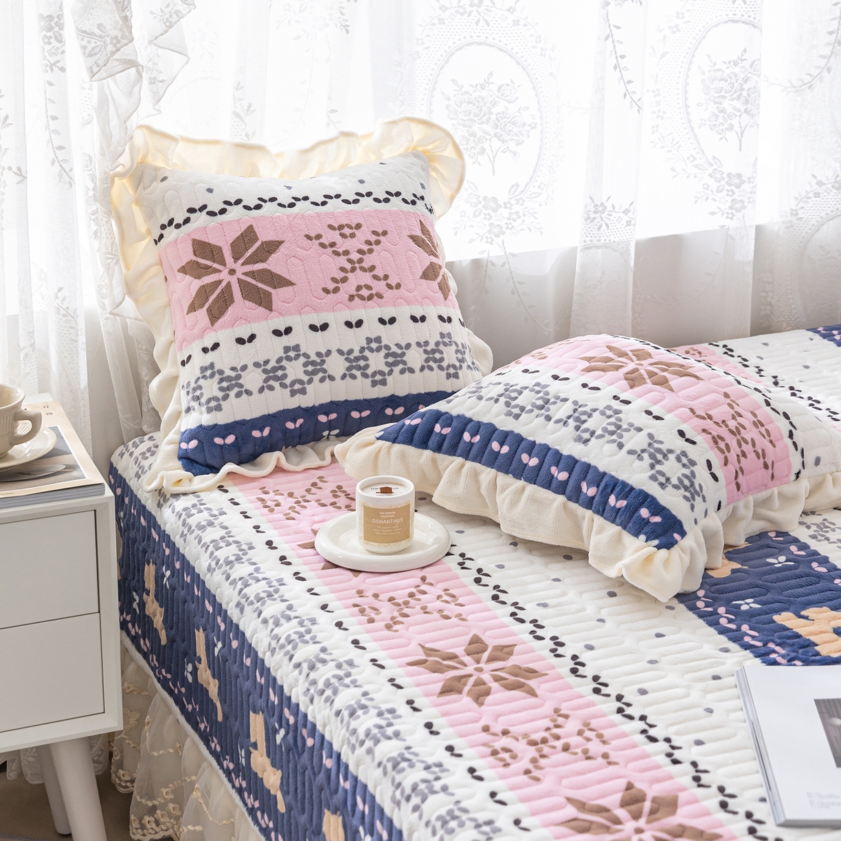 91家纺网 家纺一手货源 找家纺 美优兰 2025秋冬新款牛奶绒榻榻米垫床盖（可定制）圣诞叶