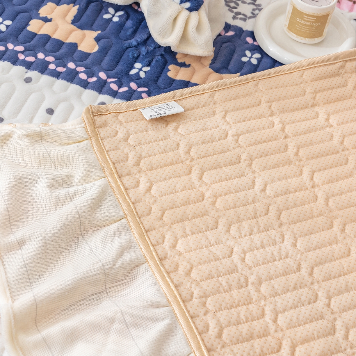 91家纺网 家纺一手货源 找家纺 美优兰 2025秋冬新款牛奶绒榻榻米垫床盖（可定制）圣诞叶