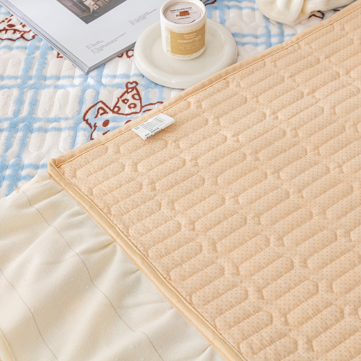 91家纺网 家纺一手货源 找家纺 美优兰 2025秋冬新款牛奶绒榻榻米垫床盖（可定制）甜品小屋