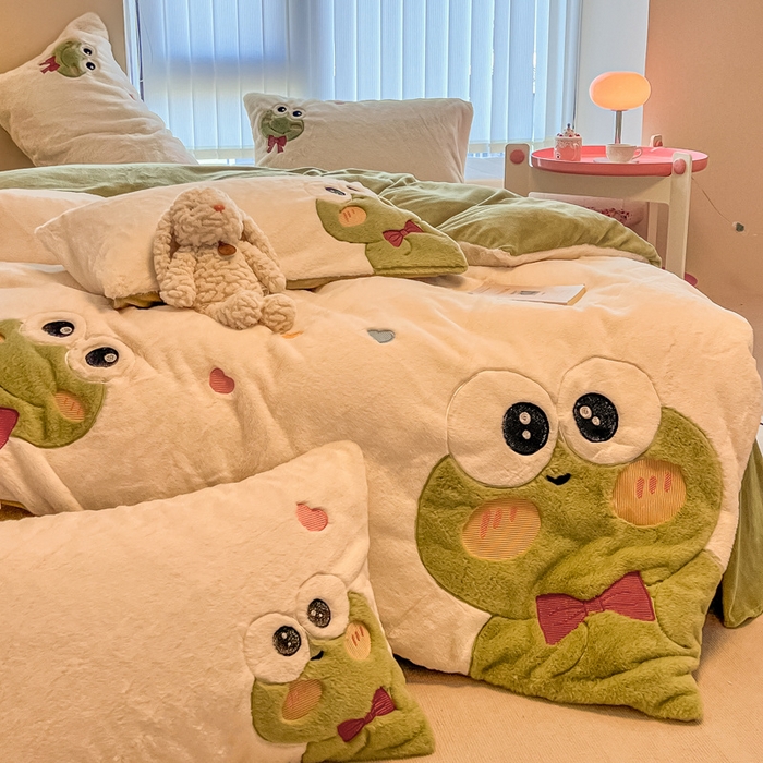 91家纺网 家纺一手货源 找家纺 懒猫家纺 2025新款兔毛绒贴布绣四件套 大眼蛙