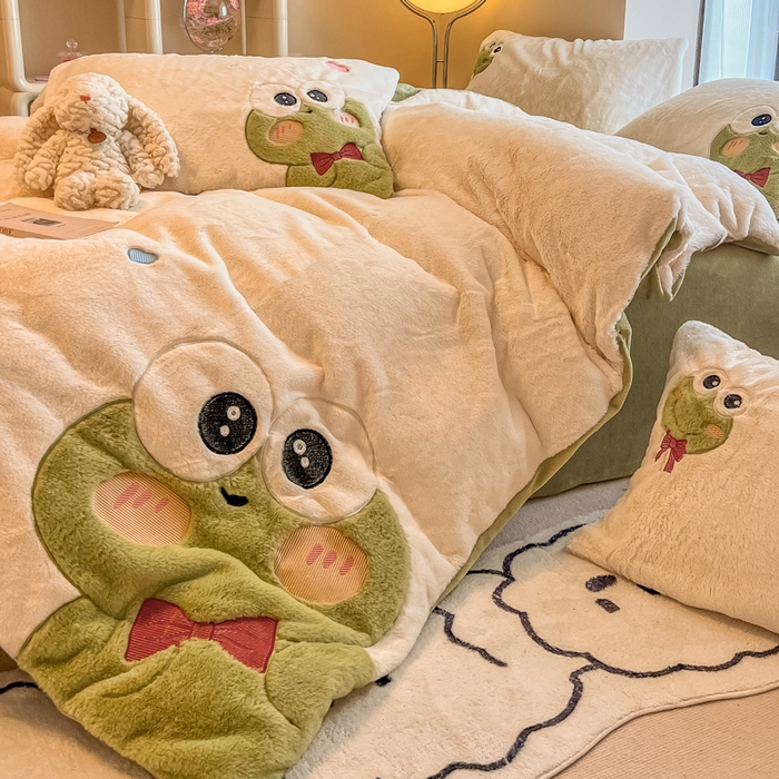 91家纺网 家纺一手货源 找家纺 懒猫家纺 2025新款兔毛绒贴布绣四件套 大眼蛙