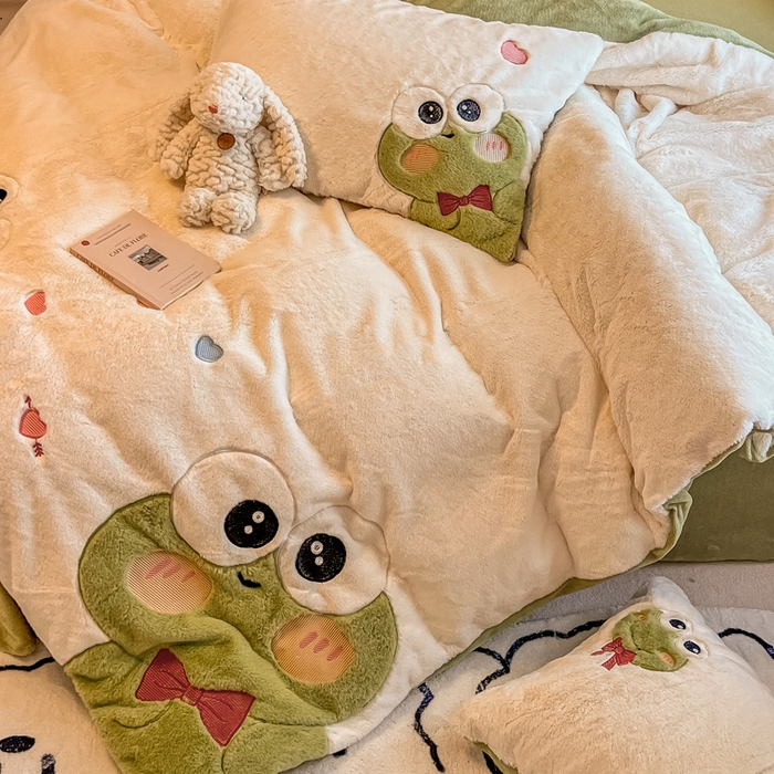 91家纺网 家纺一手货源 找家纺 懒猫家纺 2025新款兔毛绒贴布绣四件套 大眼蛙