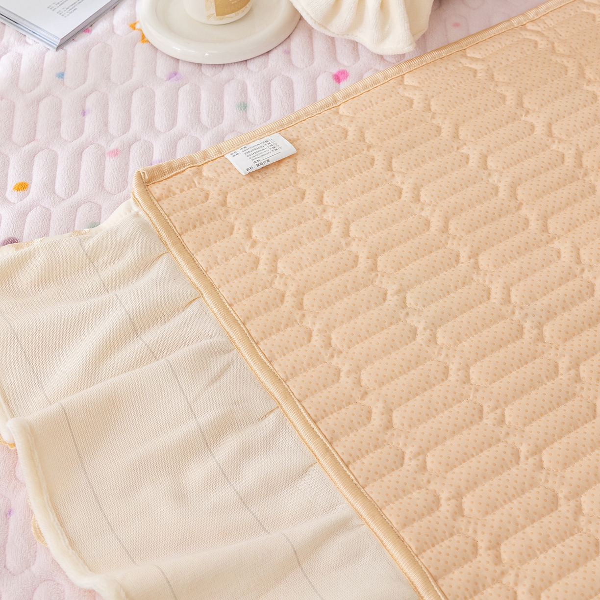 91家纺网 家纺一手货源 找家纺 美优兰 2025秋冬新款牛奶绒榻榻米垫床盖（可定制）心愿