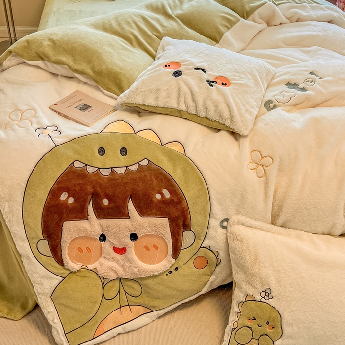 91家纺网 家纺一手货源 找家纺 懒猫家纺 2025新款兔毛绒贴布绣四件套 恐龙仔