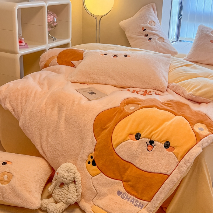 91家纺网 家纺一手货源 找家纺 懒猫家纺 2025新款兔毛绒贴布绣四件套 小辛巴