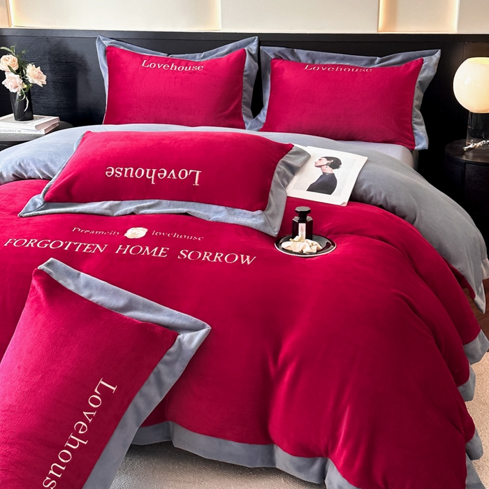 91家纺网 家纺一手货源 找家纺 （总）涵美人家纺 2025新款秋冬牛奶绒加厚保暖四件套刺绣拼角四件套-倾城系列