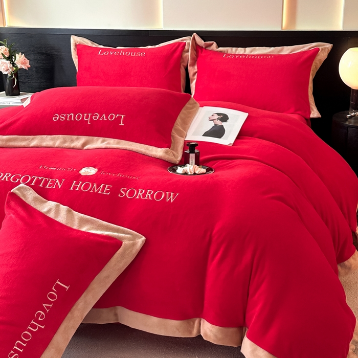 91家纺网 家纺一手货源 找家纺 （总）涵美人家纺 2025新款秋冬牛奶绒加厚保暖四件套刺绣拼角四件套-倾城系列