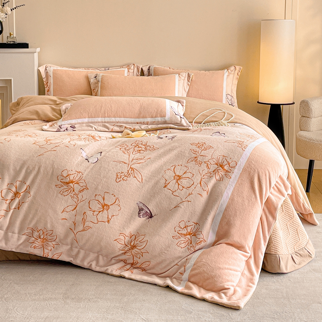 91家纺网 家纺一手货源 找家纺 新方向 2025新款高克重240克A类全消光数码印花牛奶绒四件套-雨蝶 雨蝶-香槟