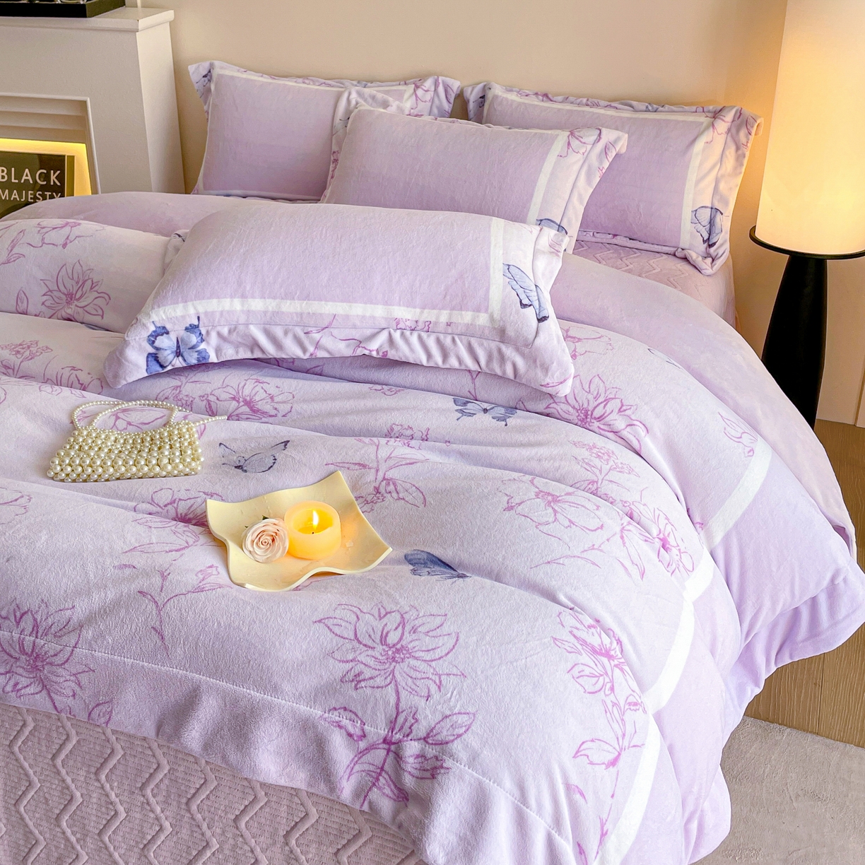 91家纺网 家纺一手货源 找家纺 新方向 2025新款高克重240克A类全消光数码印花牛奶绒四件套-雨蝶 雨蝶-魅紫