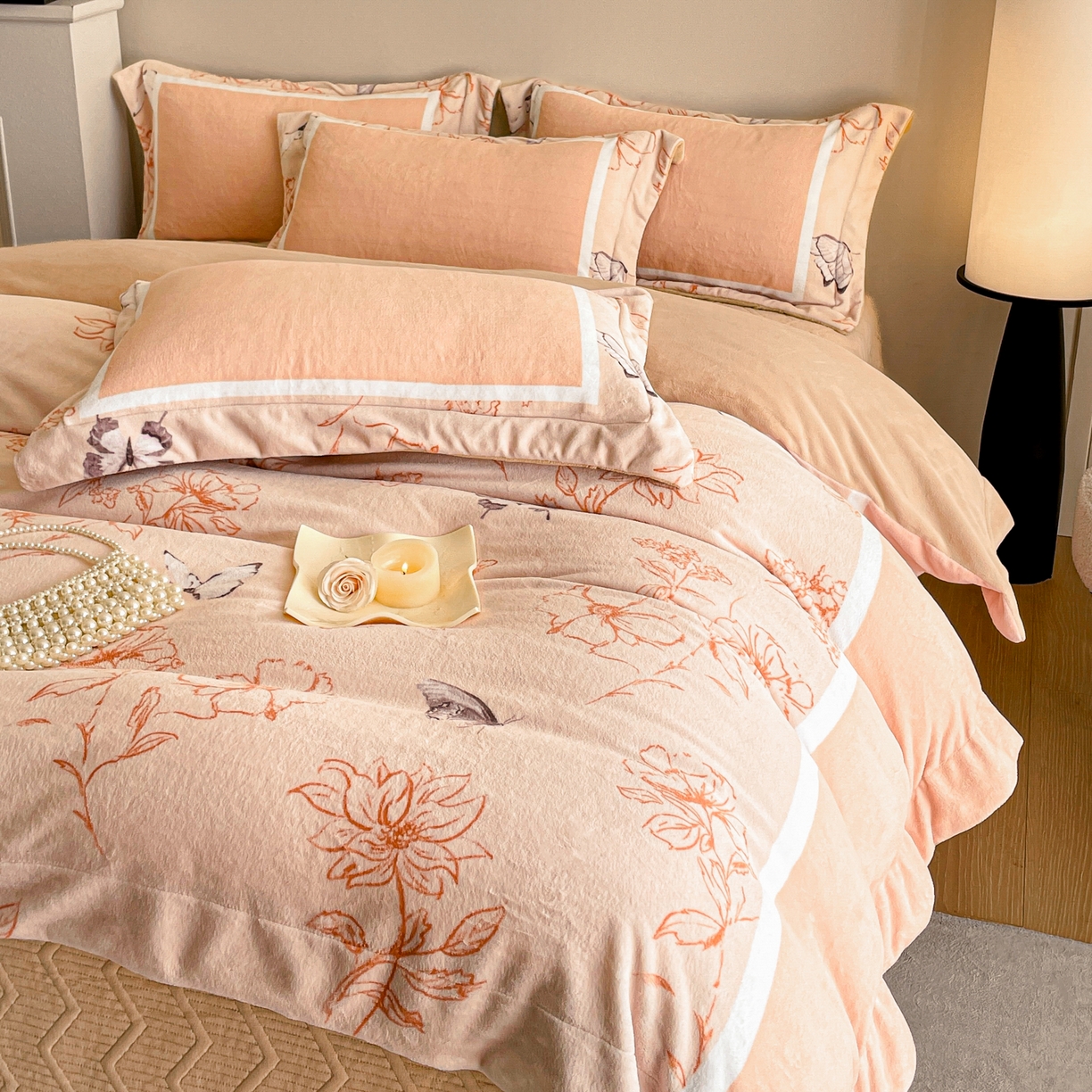 91家纺网 家纺一手货源 找家纺 新方向 2025新款高克重240克A类全消光数码印花牛奶绒四件套-雨蝶 雨蝶-香槟