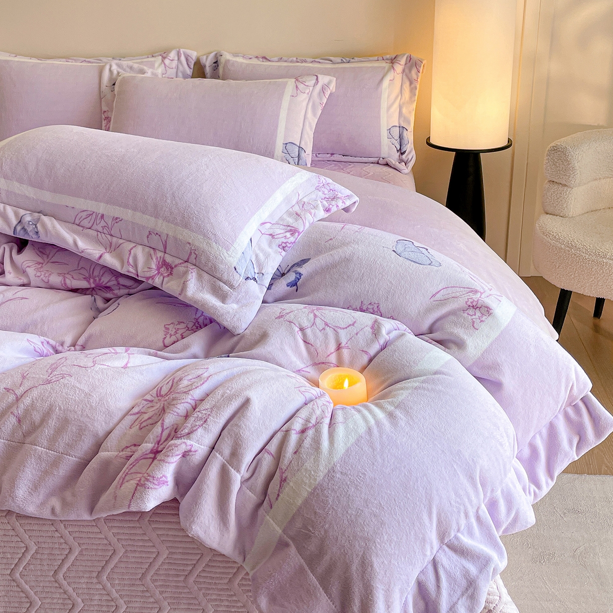 91家纺网 家纺一手货源 找家纺 新方向 2025新款高克重240克A类全消光数码印花牛奶绒四件套-雨蝶 雨蝶-魅紫