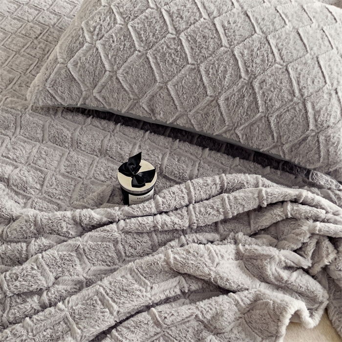 91家纺网 家纺一手货源 找家纺 名兮家居 2025新款立体加厚仿兔绒床单床笠单件 波浪-灰