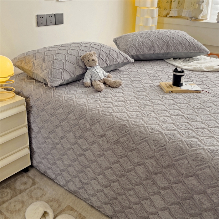 91家纺网 家纺一手货源 找家纺 名兮家居 2025新款立体加厚仿兔绒床单床笠单件 波浪-灰