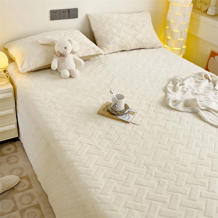 91家纺网 家纺一手货源 找家纺 名兮家居 2025新款立体加厚仿兔绒床单床笠单件 几何生活