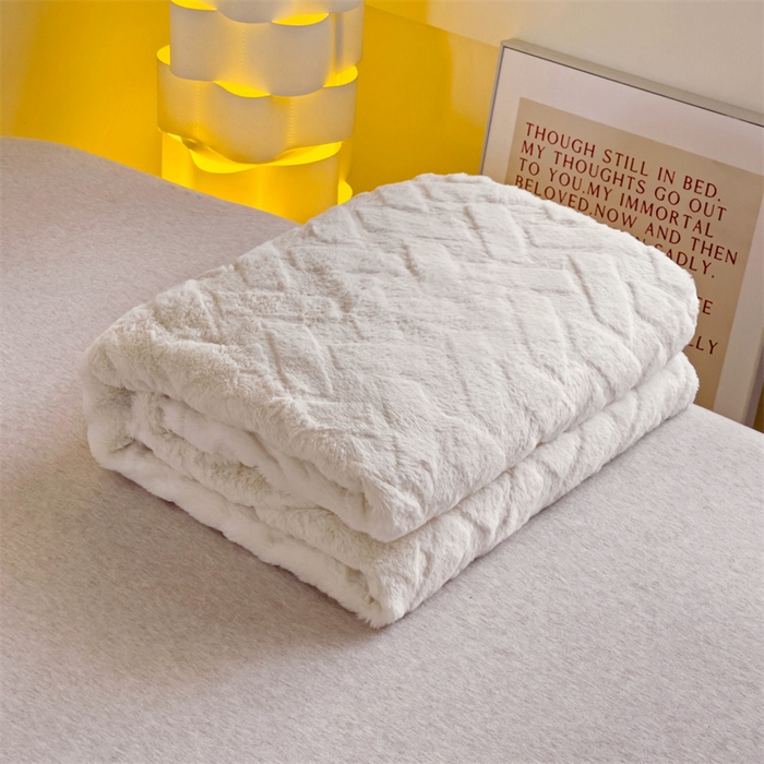 91家纺网 家纺一手货源 找家纺 名兮家居 2025新款立体加厚仿兔绒床单床笠单件 几何生活