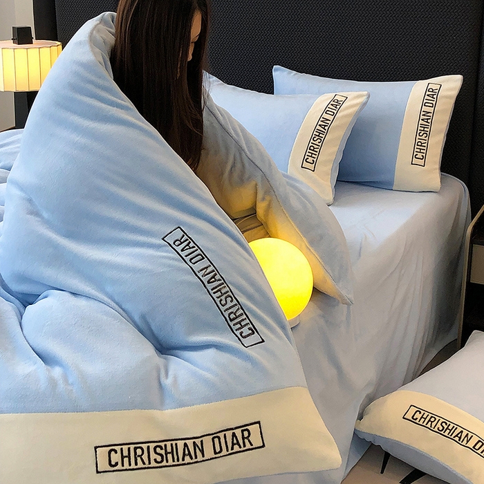 91家纺网 家纺一手货源 找家纺 （总）懒猫家纺 2025新款刺绣牛奶绒四件套-妮可