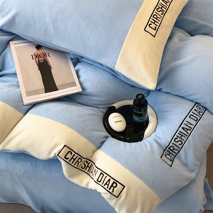 91家纺网 家纺一手货源 找家纺 （总）懒猫家纺 2025新款刺绣牛奶绒四件套-妮可