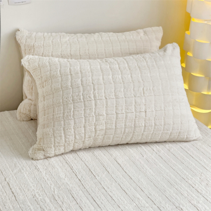 91家纺网 家纺一手货源 找家纺 名兮家居 2025新款立体加厚仿兔绒床单床笠单件 奶油方格