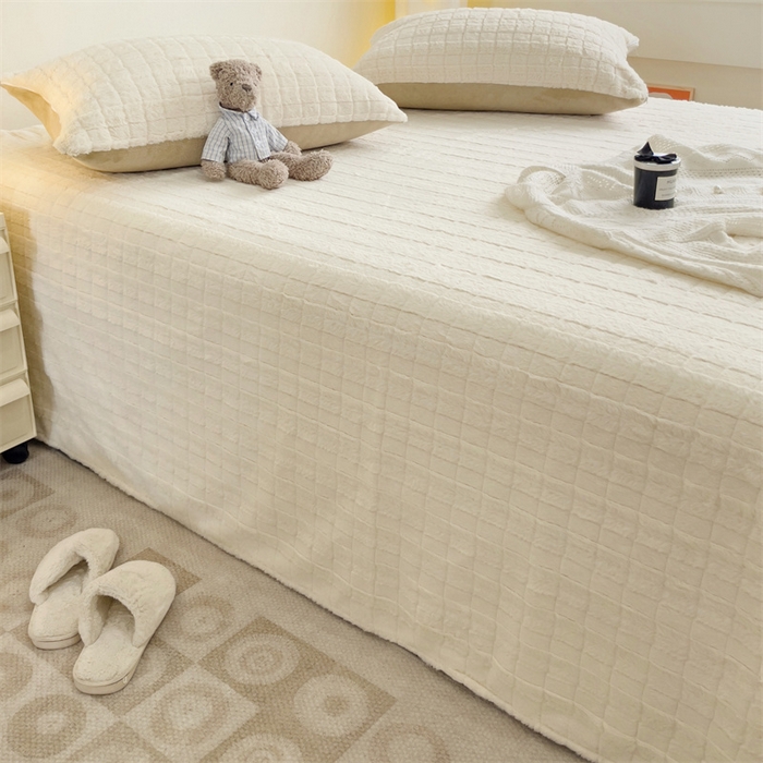 91家纺网 家纺一手货源 找家纺 名兮家居 2025新款立体加厚仿兔绒床单床笠单件 奶油方格