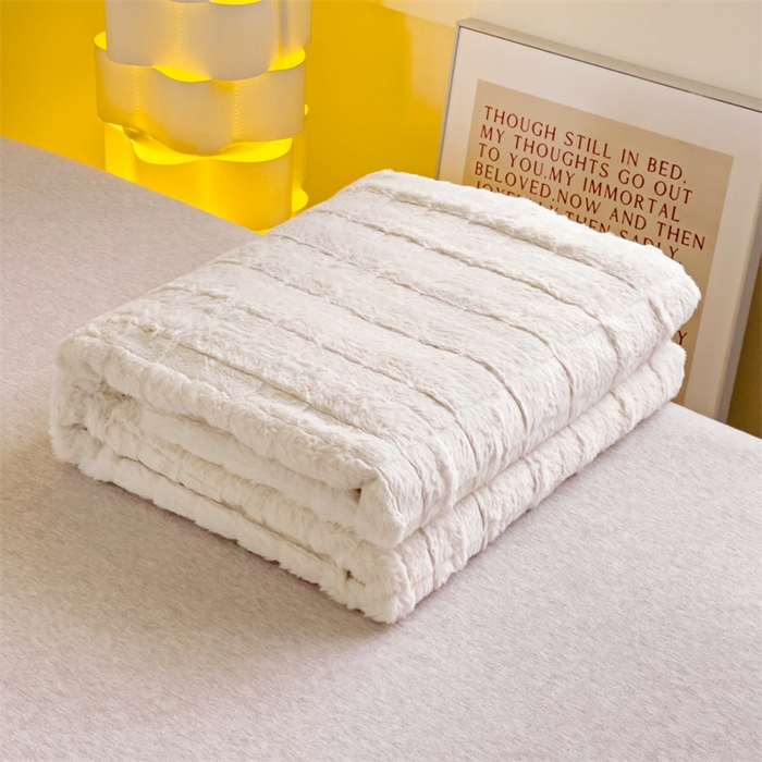 91家纺网 家纺一手货源 找家纺 名兮家居 2025新款立体加厚仿兔绒床单床笠单件 奶油方格