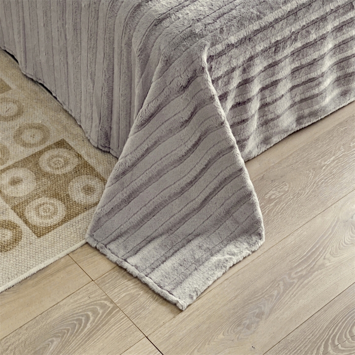 91家纺网 家纺一手货源 找家纺 名兮家居 2025新款立体加厚仿兔绒床单床笠单件 条纹-灰