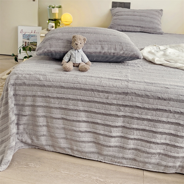 91家纺网 家纺一手货源 找家纺 名兮家居 2025新款立体加厚仿兔绒床单床笠单件 条纹-灰