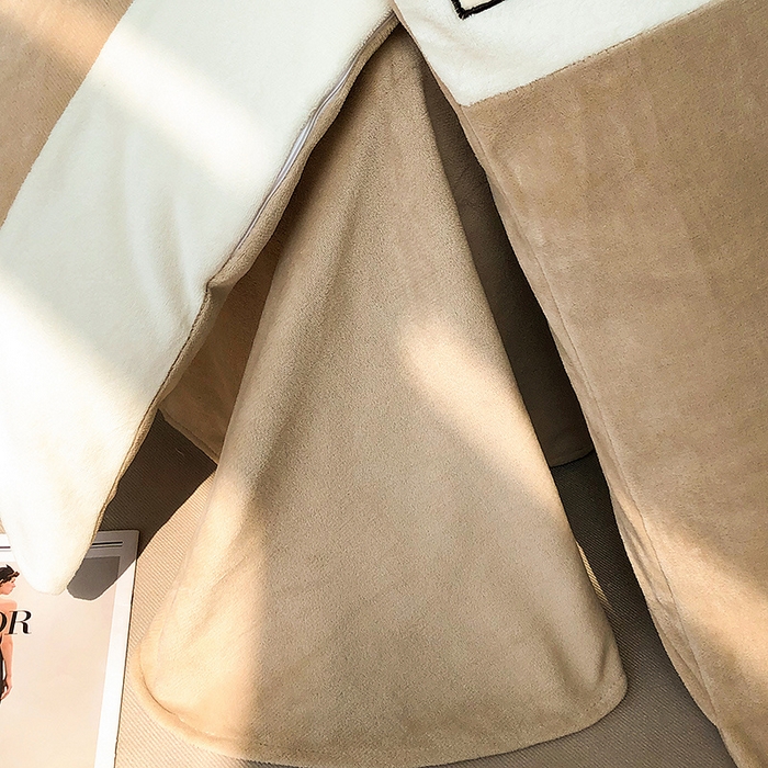 91家纺网 家纺一手货源 找家纺 懒猫家纺 2025新款刺绣牛奶绒四件套-妮可 卡其-白