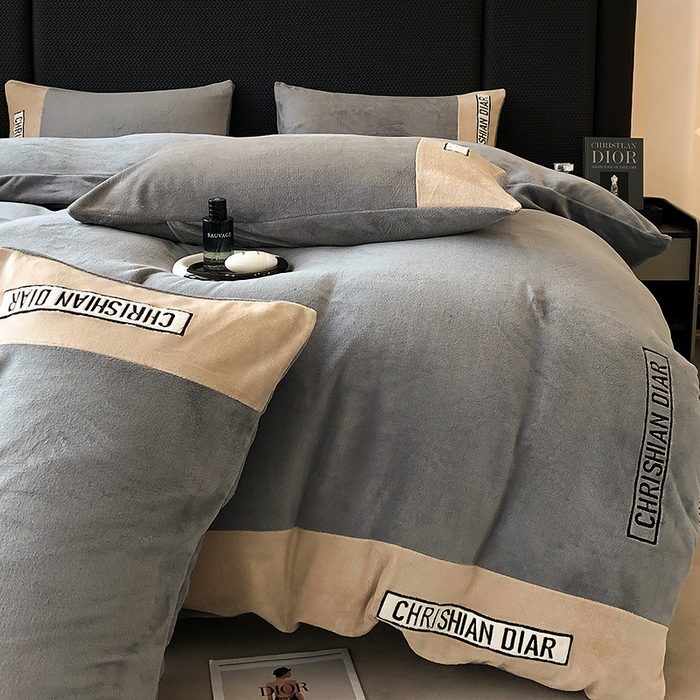 91家纺网 家纺一手货源 找家纺 懒猫家纺 2025新款刺绣牛奶绒四件套-妮可 落日-咖