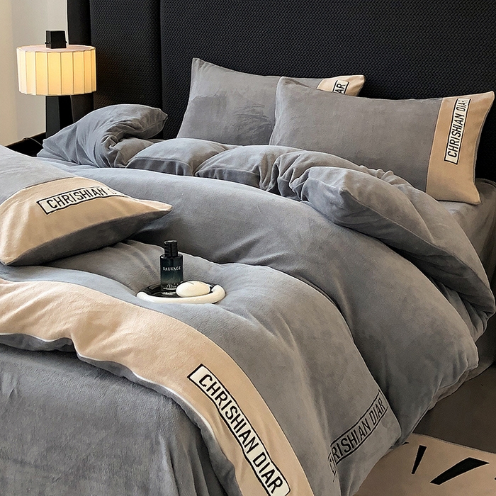 91家纺网 家纺一手货源 找家纺 懒猫家纺 2025新款刺绣牛奶绒四件套-妮可 落日-咖