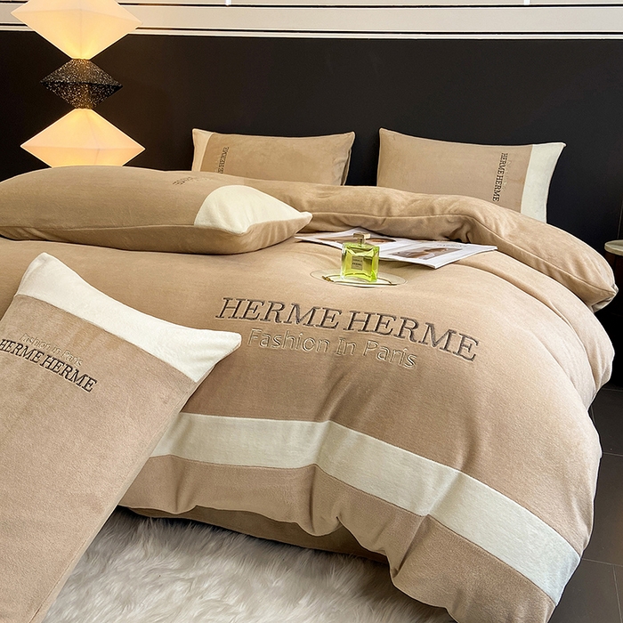 91家纺网 家纺一手货源 找家纺 （总）懒猫家纺 2025新款牛奶绒刺绣四件套-凯莉